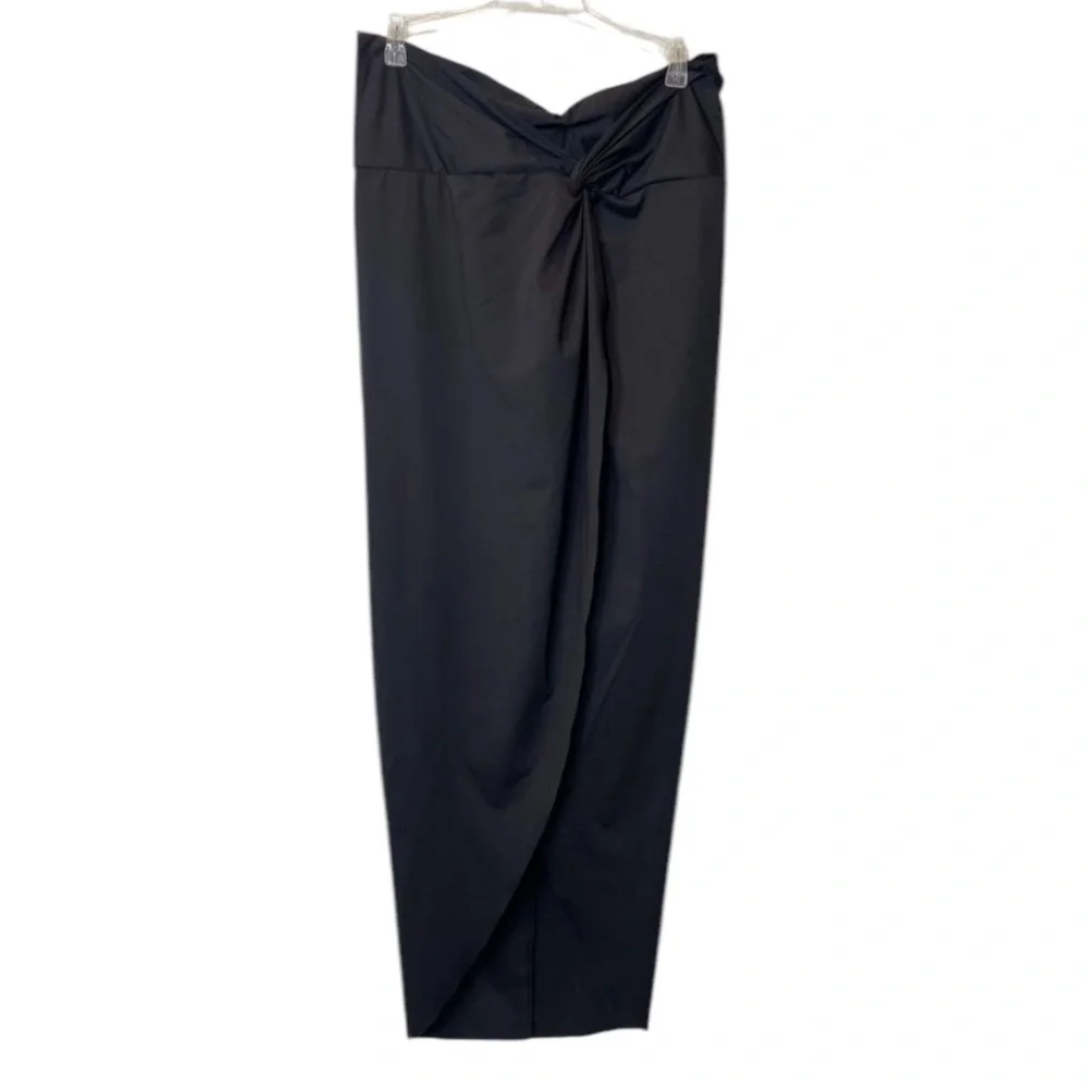 SKIMS black XL swim sarong fits woman’s 12-16 stretch NWT